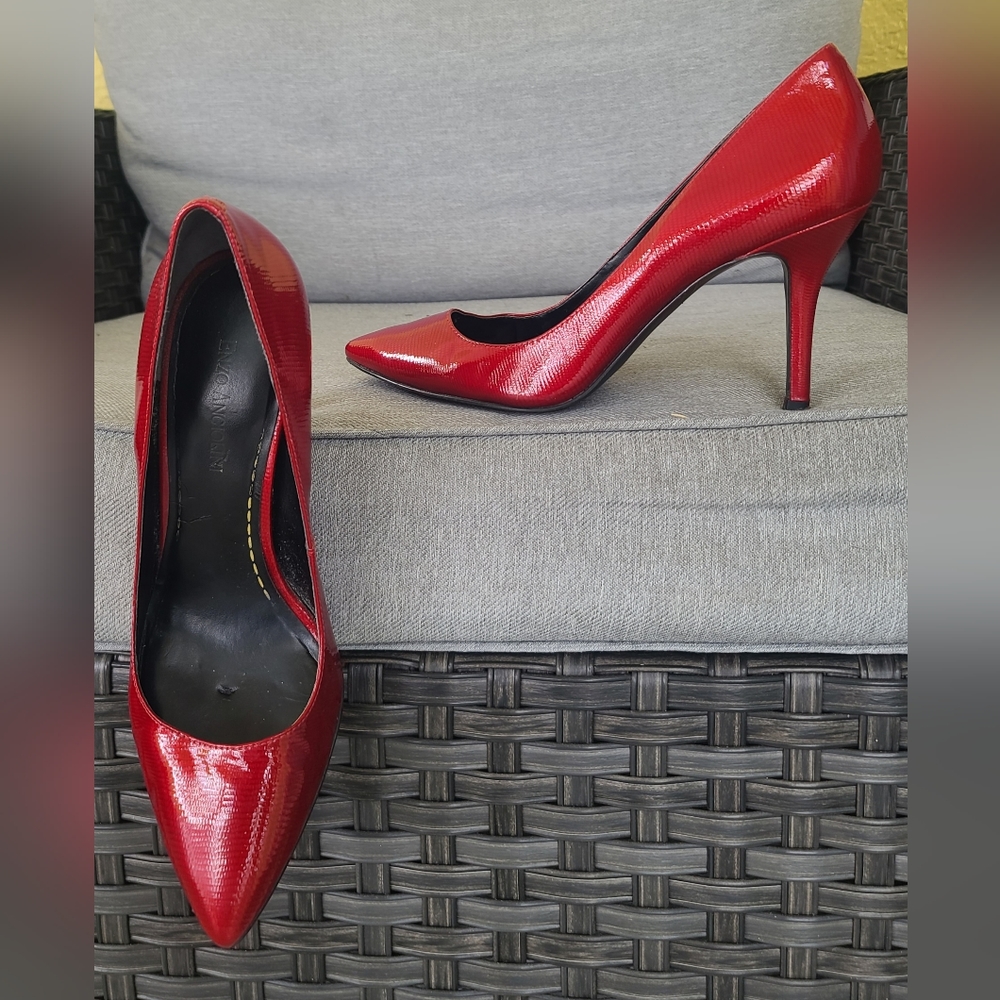 Enzo Angiolini size 9M red high heels.